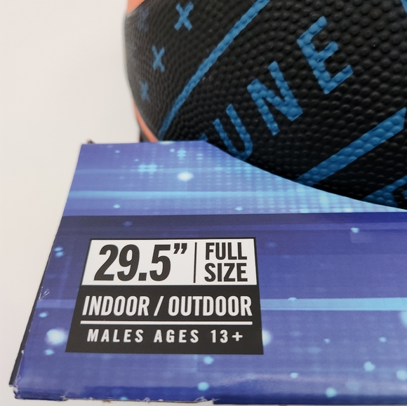 RARE Spalding Tune Squad Space Jam Indoor Outdoor Full Size Basketball 29.5" - Picture 7 of 10